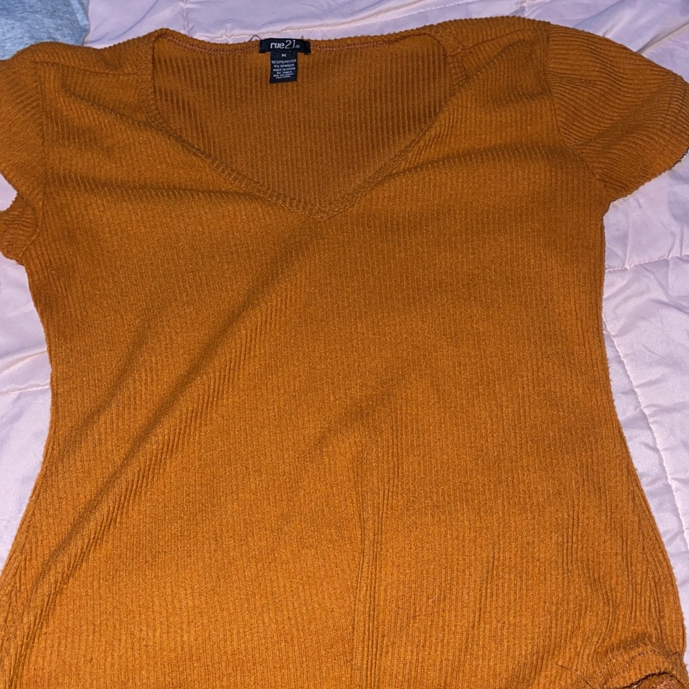 Rue 21, medium top. Barely worn